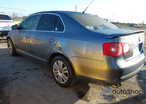 2007 Volkswagen Jetta Wolfsburg Edition from USA, damaged, VIN 3VWEG71K77M063742